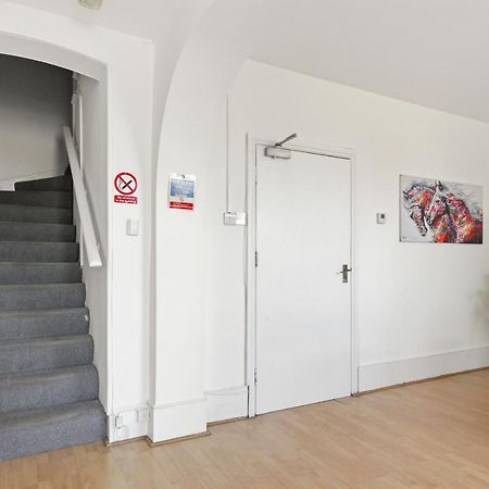 Stunning Studio Flat With Free On-Street Parking! Plumstead  Exterior photo