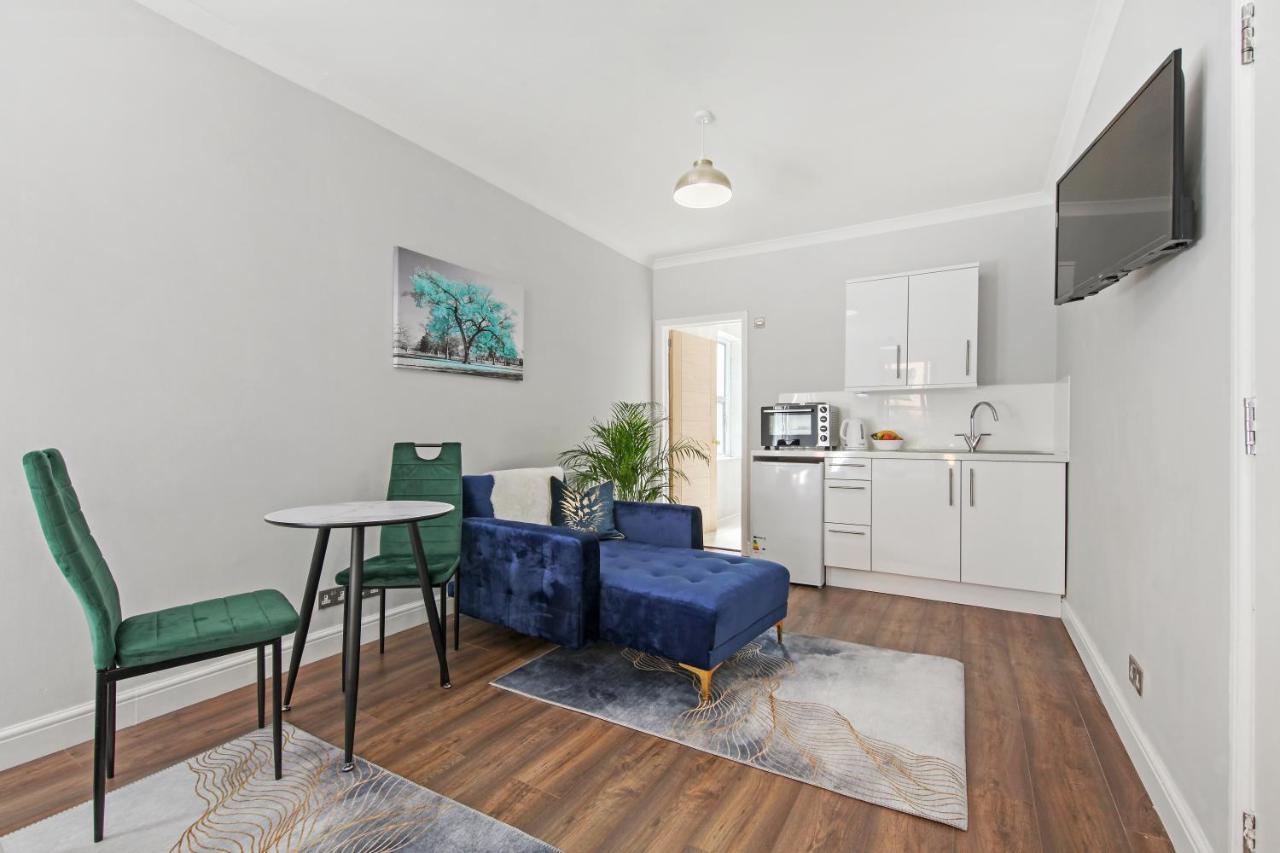 Stunning Studio Flat With Free On-Street Parking! Plumstead  Exterior photo